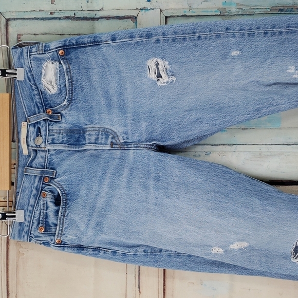 Levi's Premium Button Fly Wedgie  Fit Ankle Jeans - Picture 3 of 10